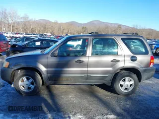 2003 Ford Escape XLS Popular with VIN 1FMYU02103KE02490, listed as a IAAI auction lot 41326202 with 190,280 mi miles and . Bid and sale history available at DreamBid. Image 15.