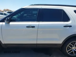 2017 Ford Explorer Sport z VIN 1FM5K8GT4HGA61316, wystawiony jako IAAI lot #42572392 z przebiegiem 92 860 mil mil oraz . Historia ofert i sprzedaży dostępna na DreamBid. Obrazek 14.