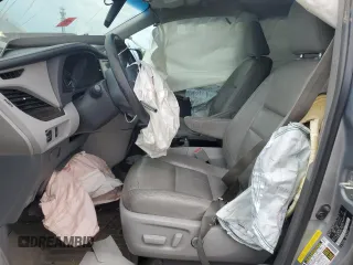 2015 Toyota Sienna XLE с VIN 5TDYK3DC1FS541180, выставлен на аукционе Copart как лот 59078585 с пробегом 94 014 миль миль и Списание • Salvage title. История ставок и продаж доступна на DreamBid. Изображение 7.