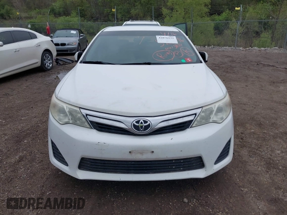 2012 Toyota Camry L z VIN 4T1BF1FKXCU525596, wystawiony jako IAAI lot #42076132 z przebiegiem 197 164 mil mil oraz . Historia ofert i sprzedaży dostępna na DreamBid. Obrazek 12.