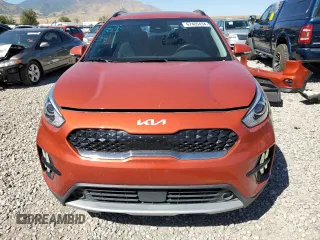2022 Kia Niro Touring SE with VIN KNDCC3LCXN5532572, listed as a Copart auction lot 67485494 with 27,554 mi miles and Salvage Title. Bid and sale history available at carsss.com. Image 5.