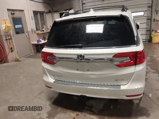 2018 Honda Odyssey Elite with VIN 5FNRL6H96JB027498, listed as a IAAI auction lot 41934458 with 80,653 mi miles. Bid and sale history available at carsss.com. Image 16.