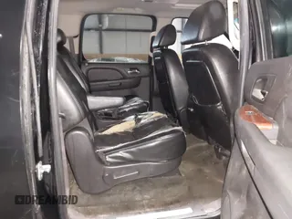 2007 GMC Yukon XL SLT with VIN 1GKFK16377R203165, listed as a IAAI auction lot 41622346 with 315,618 mi miles. Bid and sale history available at carsss.com. Image 8.