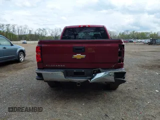 2015 Chevrolet Silverado 1500 LT with VIN 3GCUKREC5FG196217, listed as a IAAI auction lot 42130317 with 350,933 mi miles. Bid and sale history available at carsss.com. Image 17.
