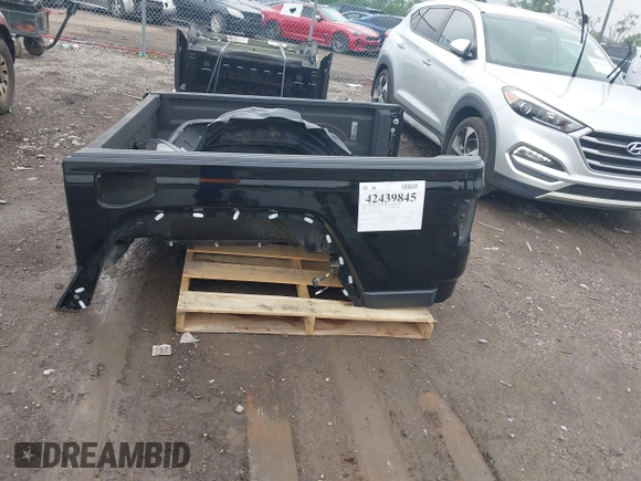 2022 Jeep Gladiator High Altitude with VIN 1C6HJTFG8NL168519, listed as a IAAI auction lot 42439845 with 16,786 mi miles and . Bid and sale history available at DreamBid. Image 22.