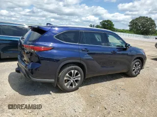 2022 Toyota Highlander XLE with VIN 5TDGZRBH3NS227229, listed as a Copart auction lot 62271585 with 92,883 mi miles and Salvage title. Bid and sale history available at DreamBid. Image 3.