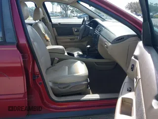 2002 Ford Taurus SES Standard with VIN 1FAFP55S42A135871, listed as a IAAI auction lot 40822596 with 185,605 mi miles. Bid and sale history available at carsss.com. Image 5.