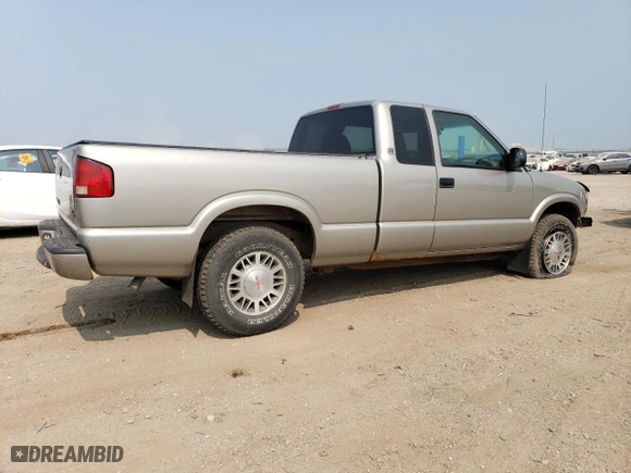 2001 GMC Sonoma SLS w/1SH Pkg with VIN 1GTDT19W618233552, listed as a Copart auction lot 64511814 with 97,794 mi miles and Salvage Title. Bid and sale history available at carsss.com. Image 3.