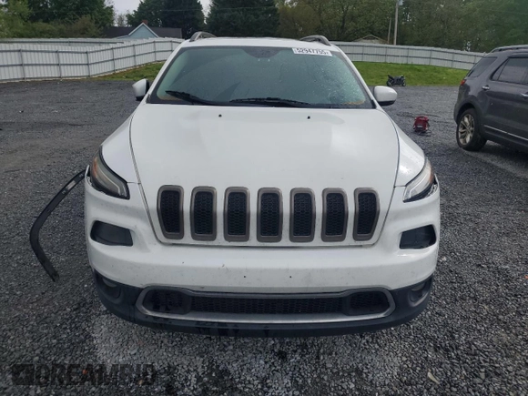 2016 Jeep Cherokee Latitude with VIN 1C4PJMCS8GW250805, listed as a Copart auction lot 52947755 with 135,399 mi miles and Clean Title. Bid and sale history available at carsss.com. Image 5.