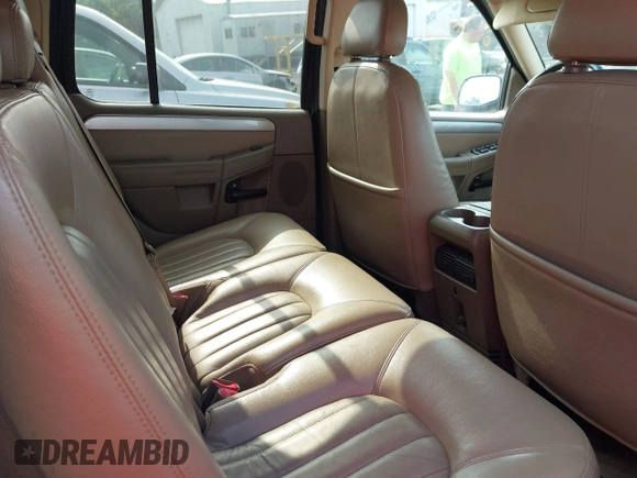 2005 Mercury Mountaineer z VIN 4M2ZU86E65UJ08887, wystawiony jako IAAI lot #42830024 z przebiegiem 112 479 mil mil oraz . Historia ofert i sprzedaży dostępna na DreamBid. Obrazek 8.