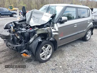 2010 Kia Soul + with VIN KNDJT2A29A7147675, listed as a IAAI auction lot 41962102 with 173,862 mi miles. Bid and sale history available at carsss.com. Image 19.