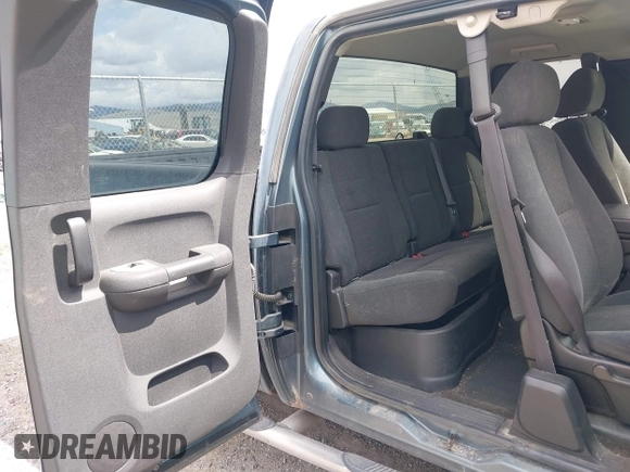 2008 Chevrolet Silverado 1500 1LT with VIN 2GCEK19J481137525, listed as a IAAI auction lot 42054992 with 159,890 mi miles and . Bid and sale history available at DreamBid. Image 8.
