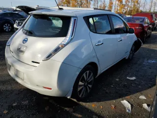2015 Nissan LEAF SV with VIN 1N4AZ0CP7FC324367, listed as a Copart auction lot 75417783 with 47,839 mi miles. Bid and sale history available at carsss.com. Image 3.