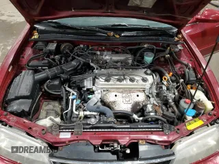 1996 Honda Accord EX with VIN 1HGCD5651TA110900, listed as a Copart auction lot 83578784 with 186,076 mi miles and Salvage Title. Bid and sale history available at DreamBid. Image 11.
