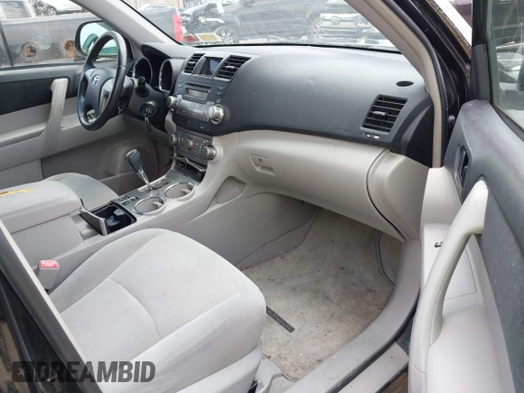 2010 Toyota Highlander with VIN 5TDBK3EH4AS037988, listed as a IAAI auction lot 42717546 with 237,098 mi miles and . Bid and sale history available at DreamBid. Image 5.