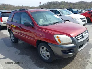2007 Kia Sportage LX with VIN KNDJF724577371572, listed as a IAAI auction lot 41817960 with 213,062 mi miles. Bid and sale history available at carsss.com. Image 1.
