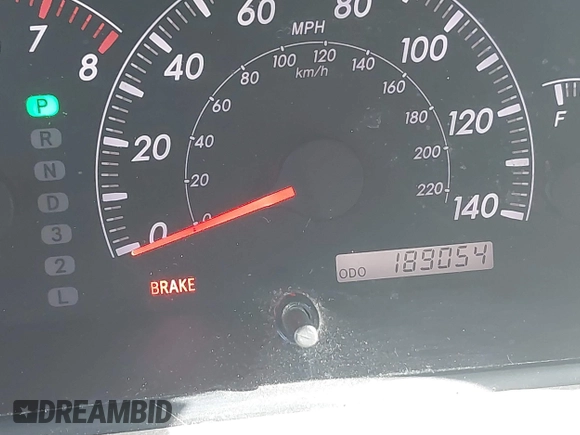 2005 Toyota Camry LE z VIN 4T1BE30K65U592500, wystawiony jako IAAI lot #42373718 z przebiegiem 189 054 mil mil oraz . Historia ofert i sprzedaży dostępna na DreamBid. Obrazek 15.
