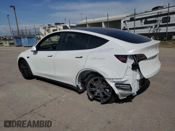 2024 Tesla Model Y Long Range с VIN 7SAYGDEE1RF152168, выставлен на аукционе Copart как лот 52436135 с пробегом 3 546 миль миль и Списание • Salvage title. История ставок и продаж доступна на DreamBid. Изображение 2.