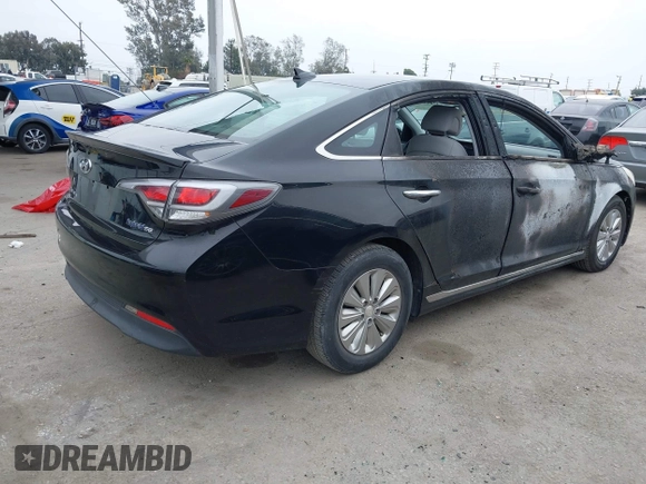 2016 Hyundai Sonata Hybrid SE with VIN KMHE24L13GA027768, listed as a IAAI auction lot 42043333 with 46,322 mi miles. Bid and sale history available at carsss.com. Image 4.