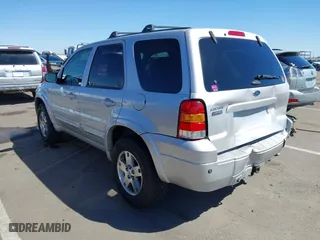 2005 Ford Escape Limited with VIN 1FMCU94145KA63604, listed as a IAAI auction lot 41825343 with 179,263 mi miles. Bid and sale history available at carsss.com. Image 3.
