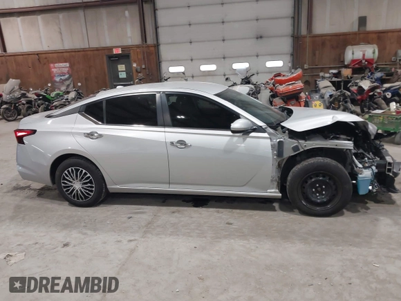 2020 Nissan Altima 2.5 S with VIN 1N4BL4BVXLC250435, listed as a IAAI auction lot 42005267 with 48,204 mi miles. Bid and sale history available at carsss.com. Image 13.