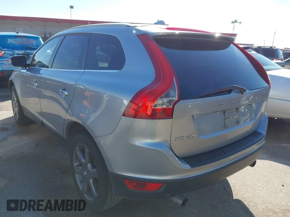 2013 Volvo XC60 3.2L с VIN YV4952DL1D2370356, выставлен на аукционе IAAI как лот 41332064 с пробегом 253 457 миль миль и . История ставок и продаж доступна на DreamBid. Изображение 3.