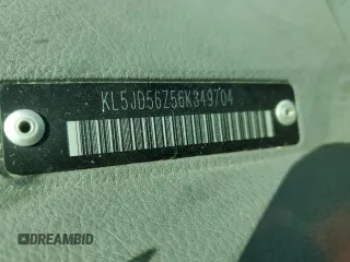 2006 Suzuki Forenza z VIN KL5JD56Z56K349704, wystawiony jako Copart lot #44724515 z przebiegiem Nie podano mil oraz Szkoda całkowita • Salvage title. Historia ofert i sprzedaży dostępna na DreamBid. Obrazek 13.