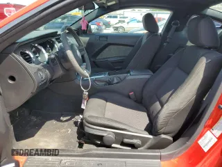 2011 Ford Mustang V6 z VIN 1ZVBP8AM1B5115763, wystawiony jako Copart lot #60363705 z przebiegiem 165 224 mil mil oraz Szkoda całkowita • Salvage title. Historia ofert i sprzedaży dostępna na DreamBid. Obrazek 7.