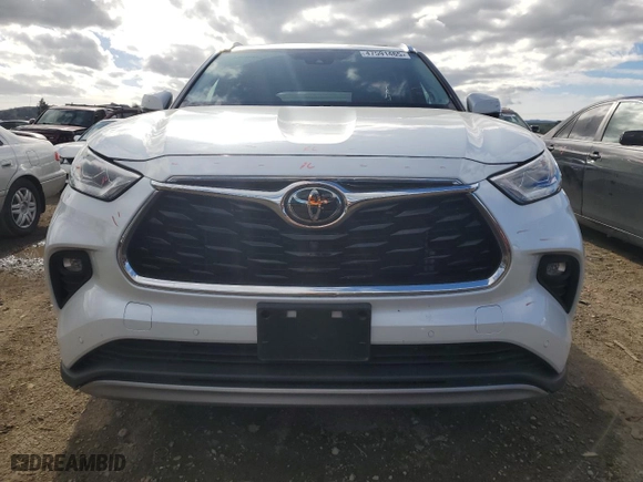 2022 Toyota Highlander Platinum with VIN 5TDFZRBH0NS165395, listed as a Copart auction lot 47591465 with 45,136 mi miles and Salvage Title. Bid and sale history available at carsss.com. Image 5.