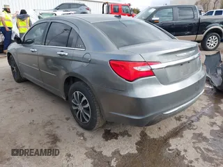 2012 Chrysler 200 Limited with VIN 1C3CCBCB4CN191088, listed as a IAAI auction lot 41629577 with 187,331 mi miles. Bid and sale history available at carsss.com. Image 3.