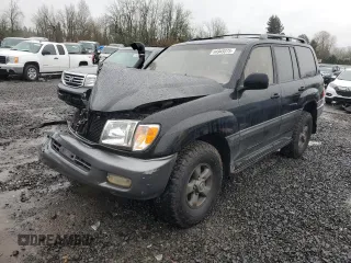 1998 Toyota Land Cruiser with VIN JT3HT05J7W0009769, listed as a Copart auction lot 44949375 with 261,756 mi miles and Salvage Title. Bid and sale history available at carsss.com. Image 1.