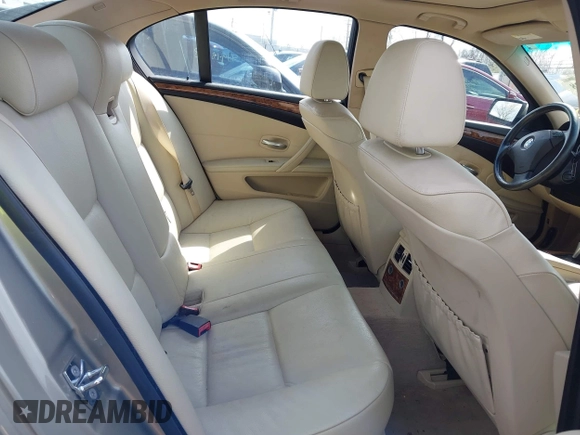 2008 BMW 5 Series 528xi with VIN WBANV13528CZ56477, listed as a IAAI auction lot 41921328 with 180,983 mi miles and . Bid and sale history available at carsss.com. Image 8.