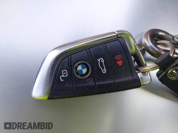 2020 BMW 3 Series 330i z VIN 3MW5R1J03L8B17207, wystawiony jako IAAI lot #42090508 z przebiegiem 105 982 mil mil oraz . Historia ofert i sprzedaży dostępna na DreamBid. Obrazek 11.