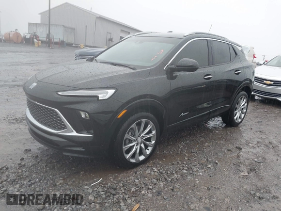 2024 Buick Encore GX Avenir с VIN KL4AMGSL2RB030038, выставлен на аукционе IAAI как лот 41425381 с пробегом 4 441 миль миль и . История ставок и продаж доступна на DreamBid. Изображение 2.