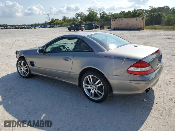 2007 Mercedes-Benz SL 550 z VIN WDBSK71F87F124375, wystawiony jako Copart lot #55126305 z przebiegiem 48 777 mil mil oraz Szkoda całkowita • Salvage title. Historia ofert i sprzedaży dostępna na DreamBid. Obrazek 2.