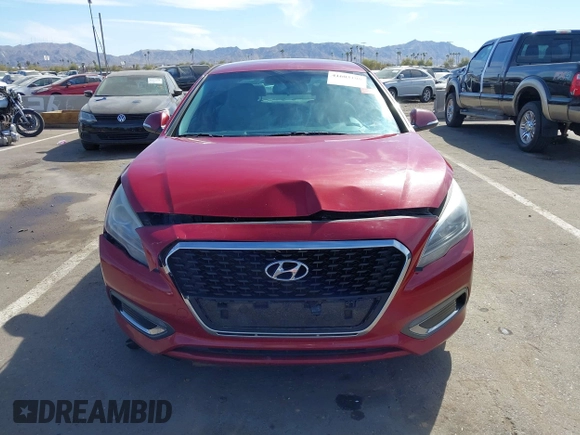 2016 Hyundai Sonata Hybrid SE with VIN KMHE24L18GA038247, listed as a IAAI auction lot 41603106 with 208,891 mi miles. Bid and sale history available at carsss.com. Image 6.