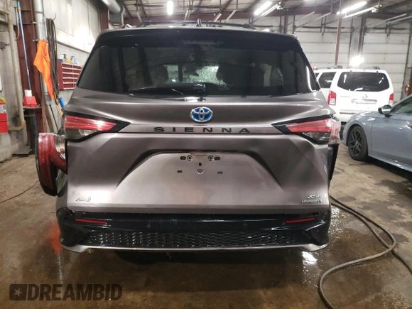 2021 Toyota Sienna XSE with VIN 5TDDSKFC1MS003145, listed as a Copart auction lot 85963334 with 74,145 mi miles and Salvage Title. Bid and sale history available at carsss.com. Image 6.