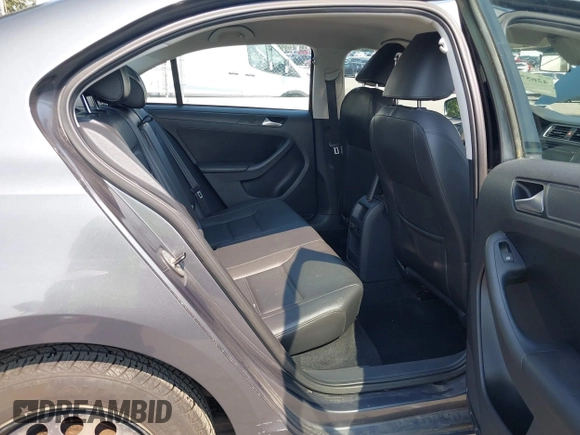 2014 Volkswagen Jetta SE with VIN 3VWD17AJ2EM274963, listed as a IAAI auction lot 42657388 with 138,482 mi miles and . Bid and sale history available at DreamBid. Image 8.