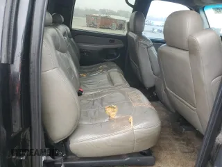 2002 Chevrolet Suburban LS with VIN 3GNEC16Z42G343960, listed as a Copart auction lot 88970245 with 284,632 mi miles and Salvage Title. Bid and sale history available at carsss.com. Image 11.