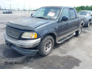 2001 Ford F-150 XLT z VIN 1FTRW07W61KA23644, wystawiony jako IAAI lot #42162523 z przebiegiem 203 636 mil mil oraz . Historia ofert i sprzedaży dostępna na DreamBid. Obrazek 2.