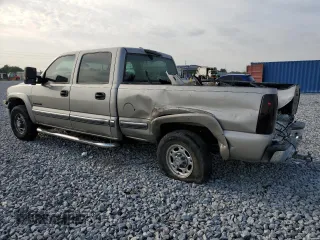 2002 Chevrolet Silverado 1500HD LT with VIN 1GCGC13U42F195580, listed as a Copart auction lot 53432235 with 238,007 mi miles and Salvage Title. Bid and sale history available at DreamBid. Image 2.