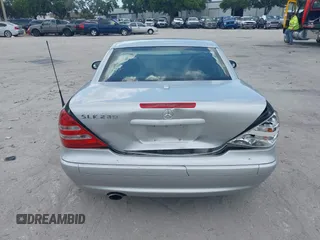 2003 Mercedes-Benz SLK 230 Kompressor с VIN WDBKK49F43F277168, выставлен на аукционе IAAI как лот 42388576 с пробегом 68 390 миль миль и . История ставок и продаж доступна на DreamBid. Изображение 16.