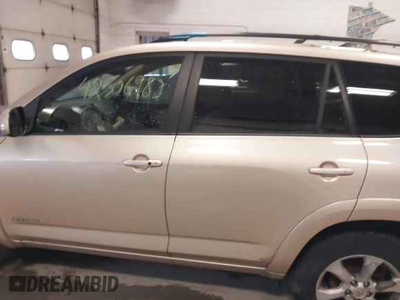 2010 Toyota RAV4 Limited with VIN JTMDK4DV3AD012064, listed as a IAAI auction lot 42506983 with 189,034 mi miles and . Bid and sale history available at DreamBid. Image 14.