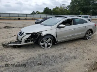 2011 Volkswagen CC Lux Plus with VIN WVWHP7AN1BE717742, listed as a Copart auction lot 70989104 with 110,709 mi miles and Salvage Title. Bid and sale history available at carsss.com. Image 1.