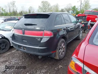 2007 Lincoln MKX with VIN 2LMDU88C07BJ16195, listed as a IAAI auction lot 42085655 with 228,615 mi miles. Bid and sale history available at carsss.com. Image 4.