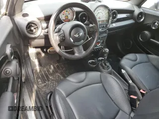 2012 MINI Hardtop S with VIN WMWSV3C57CTY17355, listed as a Copart auction lot 63561395 with 157,122 mi miles and Clean title. Bid and sale history available at DreamBid. Image 8.