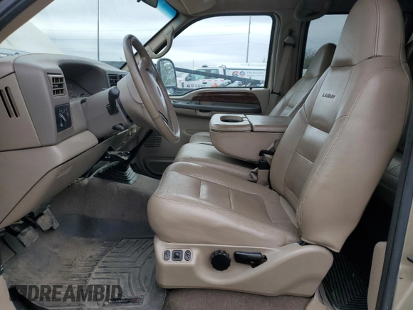 2001 Ford F-350 XL z VIN 1FTSW31F71EB04906, wystawiony jako Copart lot #42333355 z przebiegiem 210 796 mil mil oraz Czysty tytuł • Clean title. Historia ofert i sprzedaży dostępna na DreamBid. Obrazek 7.