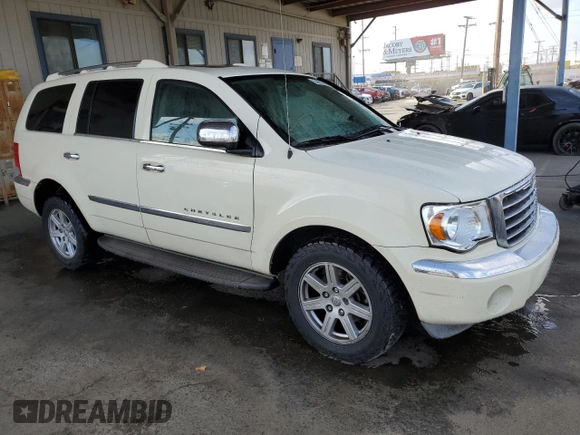 2007 Chrysler Aspen Limited z VIN 1A8HW582X7F523501, wystawiony jako Copart lot #54891835 z przebiegiem 204 099 mil mil oraz Szkoda całkowita • Salvage title. Historia ofert i sprzedaży dostępna na DreamBid. Obrazek 4.