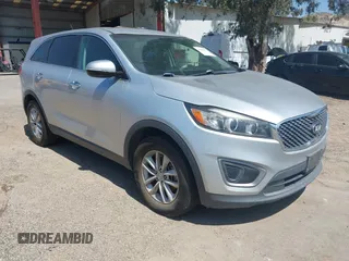 2017 Kia Sorento LX z VIN 5XYPG4A32HG210423, wystawiony jako IAAI lot #42283318 z przebiegiem 135 063 mil mil oraz . Historia ofert i sprzedaży dostępna na DreamBid. Obrazek 1.