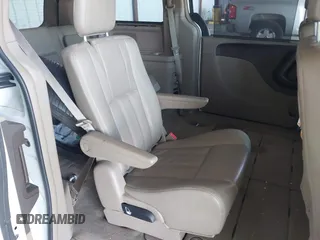 2014 Chrysler Town & Country Touring-L with VIN 2C4RC1CG2ER312444, listed as a IAAI auction lot 42050774 with 124,010 mi miles. Bid and sale history available at carsss.com. Image 8.